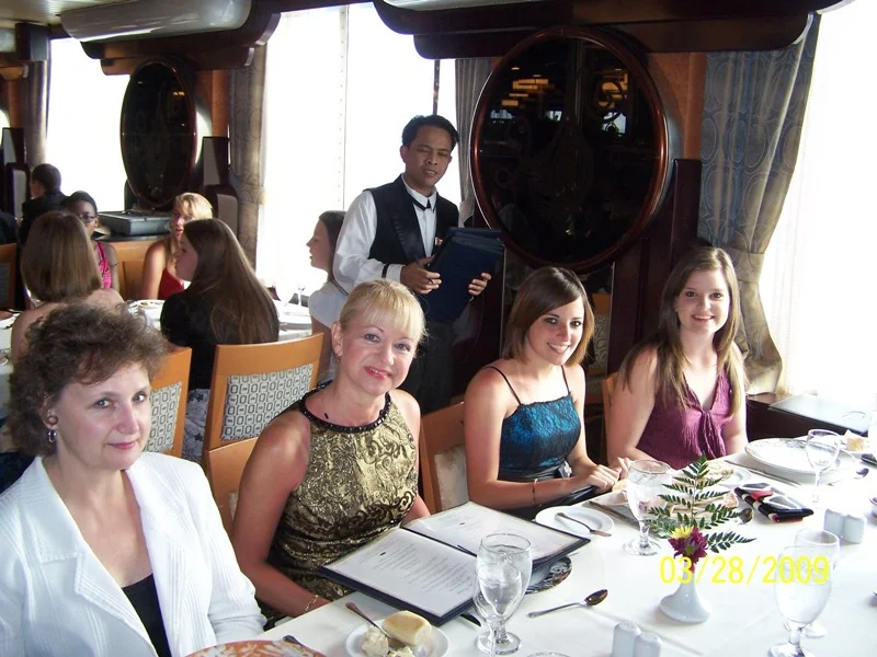 saturdaydinner2.jpg