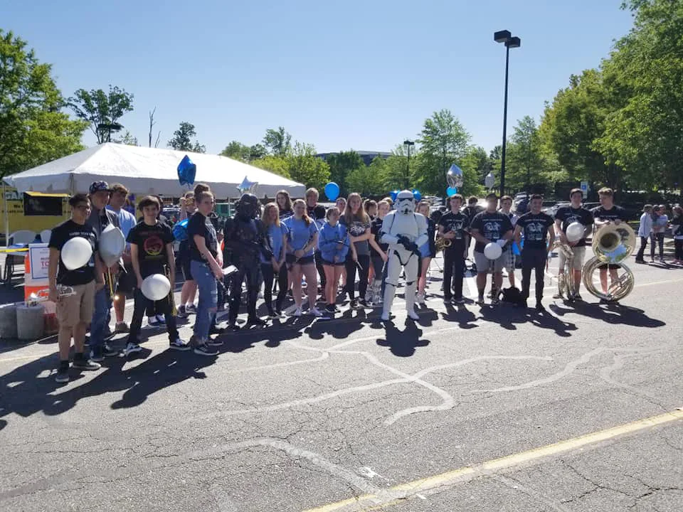 2019_0427_CHS-band-MakeAWishRun-1-adj.jpg