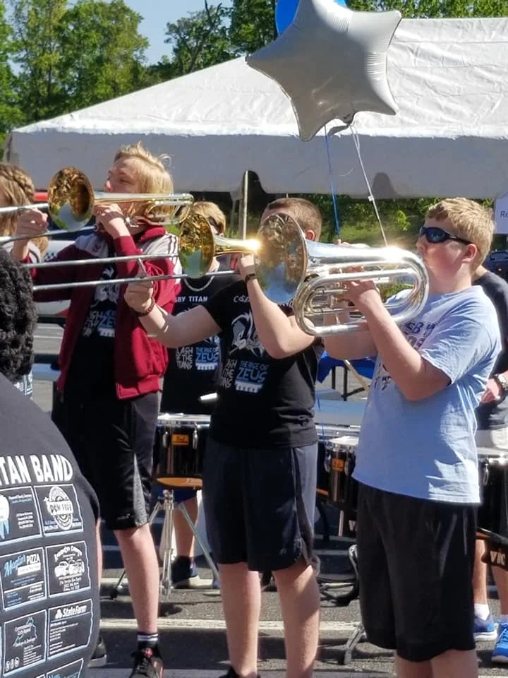 2019_0427_CHS-band-MakeAWishRun-6.jpg