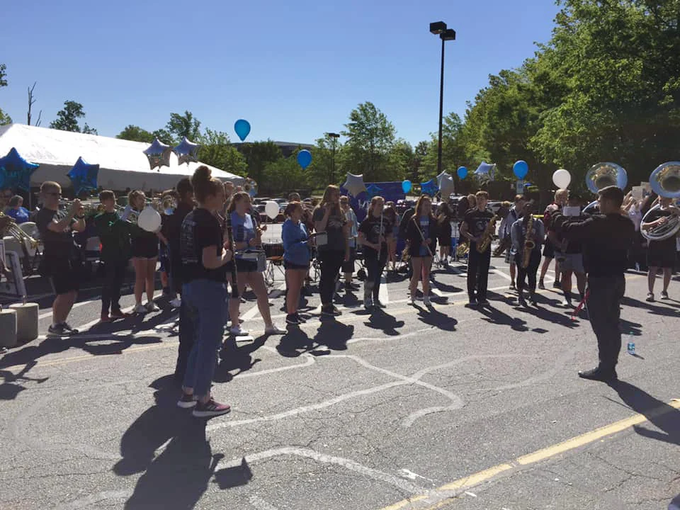 2019_0427_CHS-band-MakeAWishRun-20-adj.jpg