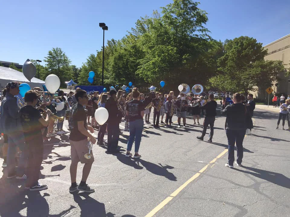 2019_0427_CHS-band-MakeAWishRun-21-adj.jpg