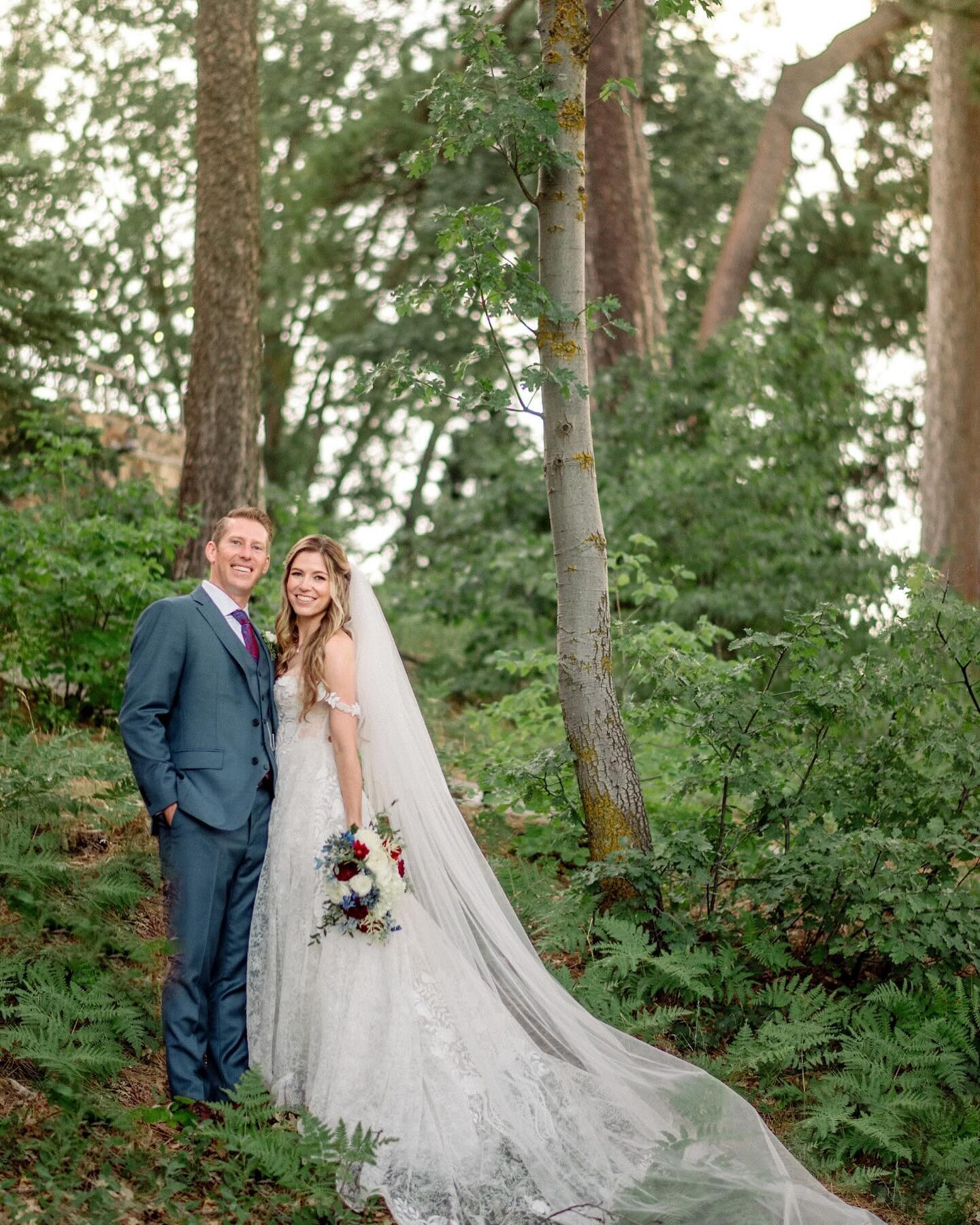 It was a joy to design beautiful florals for this sweet couple at their lakeside wedding at The Lake Arrowhead Resort. We were thrilled to have been part of creating an elegant floral backdrop for their special day. Wishing you a beautiful life toget