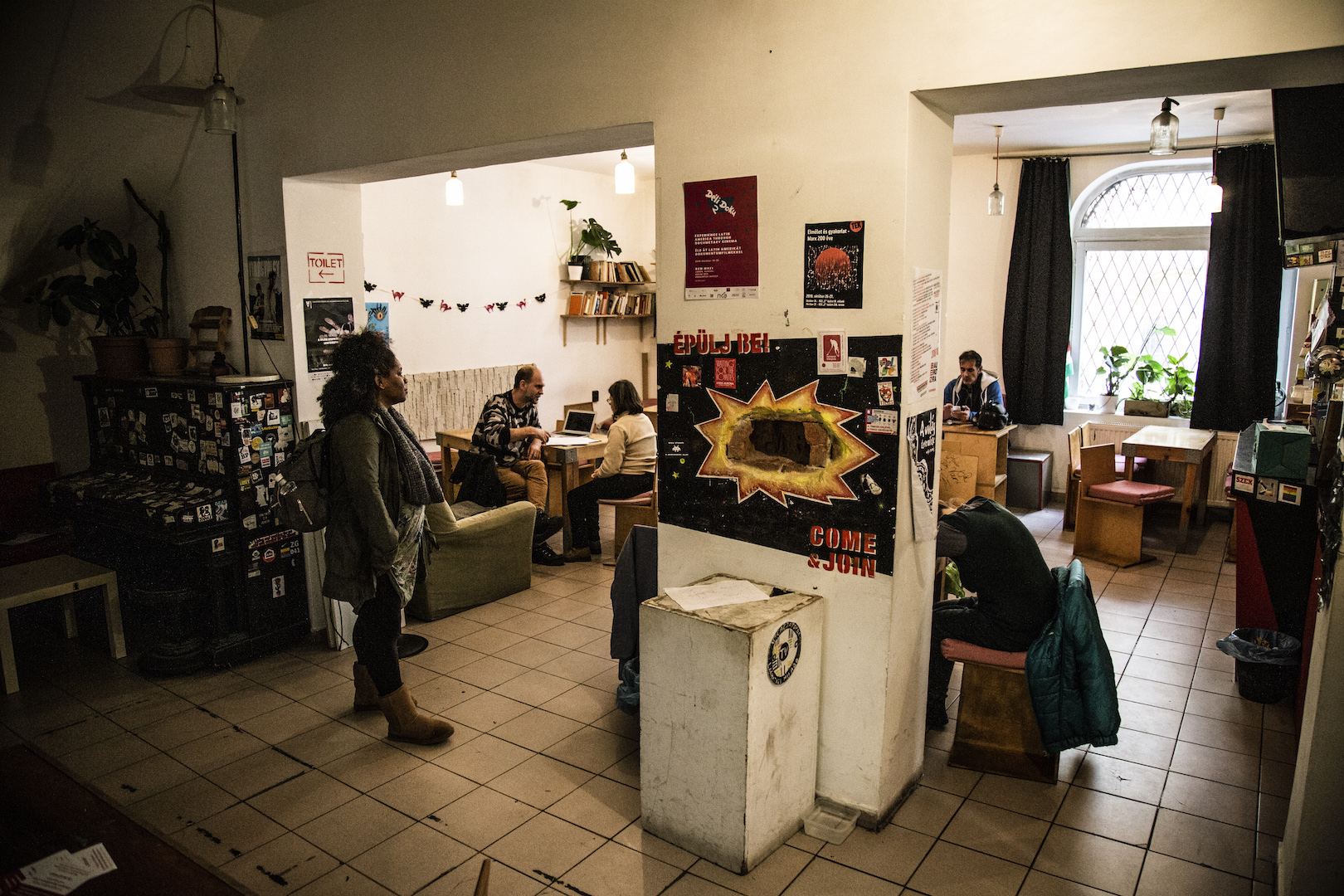 Black Girl In Budapest - Budapest Flow 8th District Tour