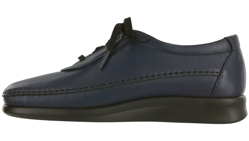 travelernavy-2_1.jpg,