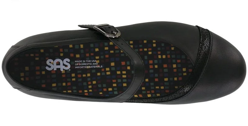 _clareblackblackweb_3.jpg,