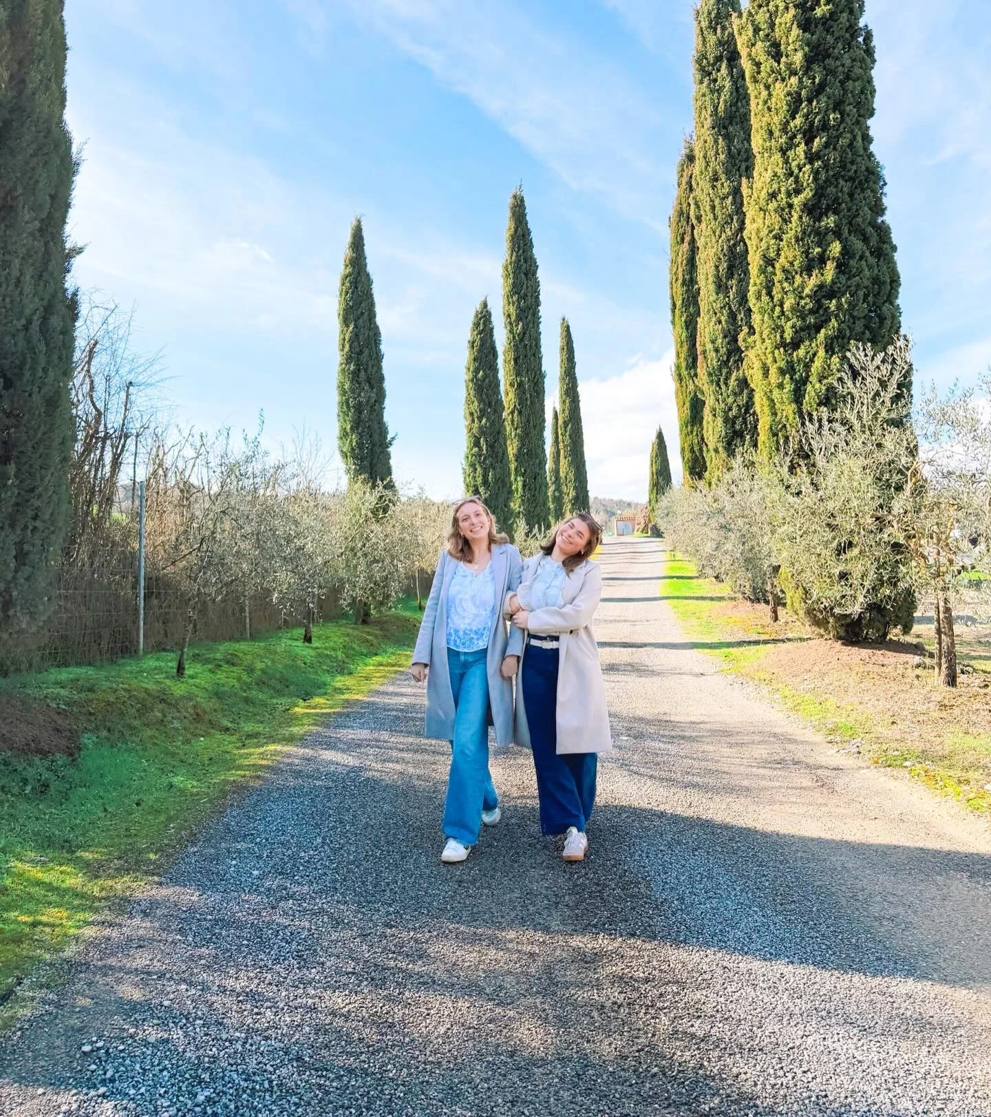 Here there &amp; everywhere🌍🧡🌈 We hope all of our Panhellenic members abroad are having fun!