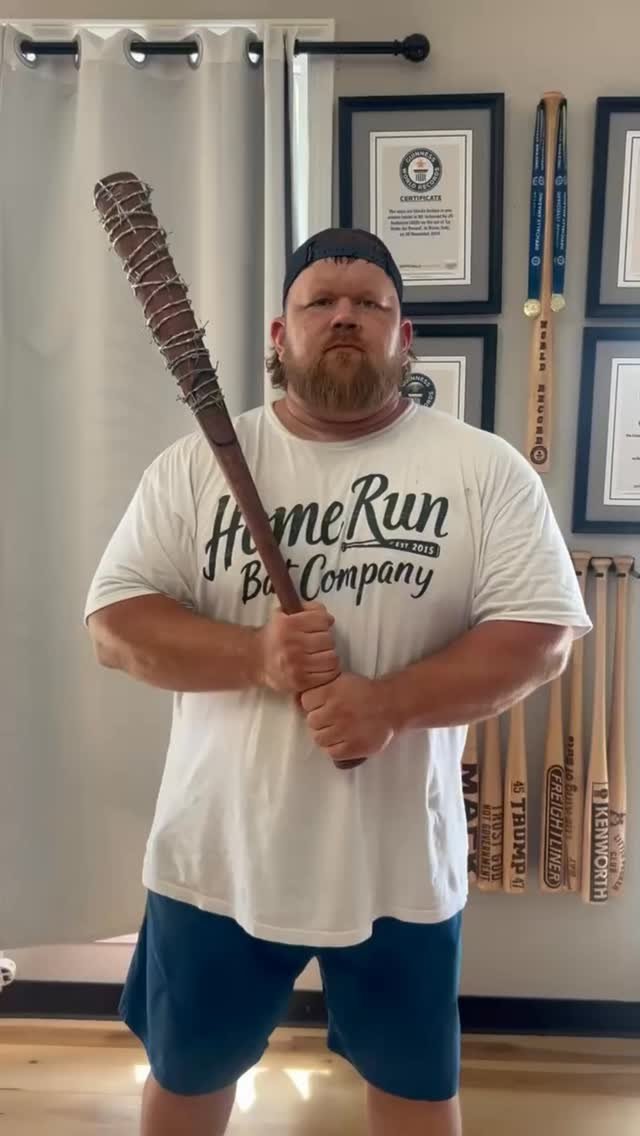 🎉 WE HAVE A WINNER...
Congratulations to Whitney for winning our most recent Home Run Bat Company giveaway! 🦇 Get ready to swing for the fences with your brand-new bat!
A huge THANK YOU to everyone who commented, shared, and liked our post –