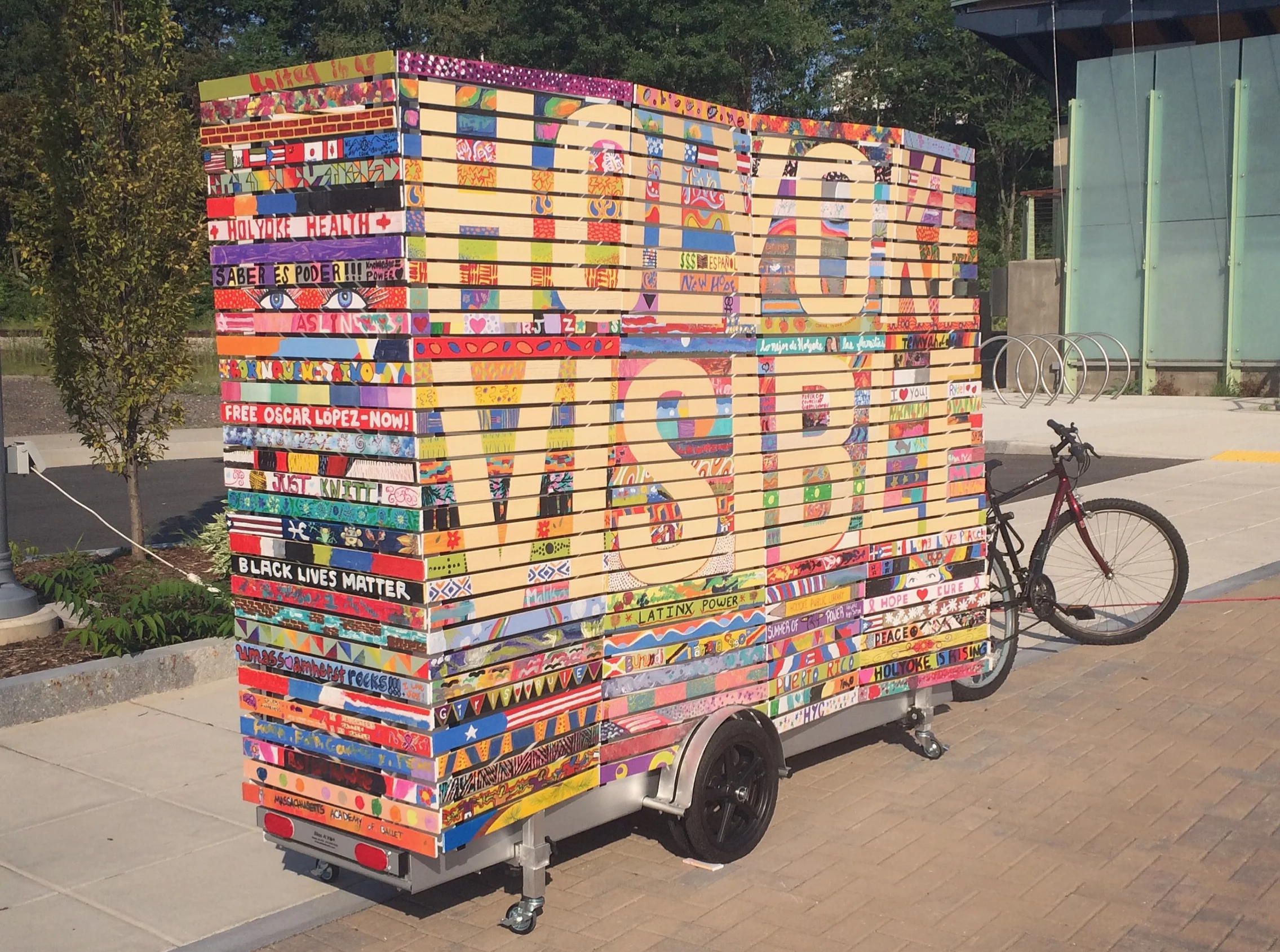 <span class="filter-prefix">PRO - </span>holyoke visible