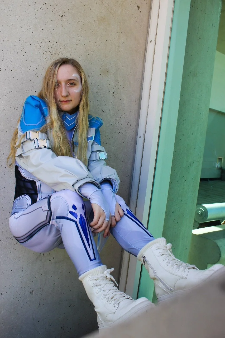 VeeCosplay3.jpeg