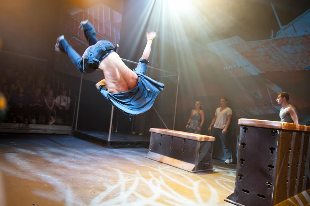 acrobat-edinburgh-fringe.jpg