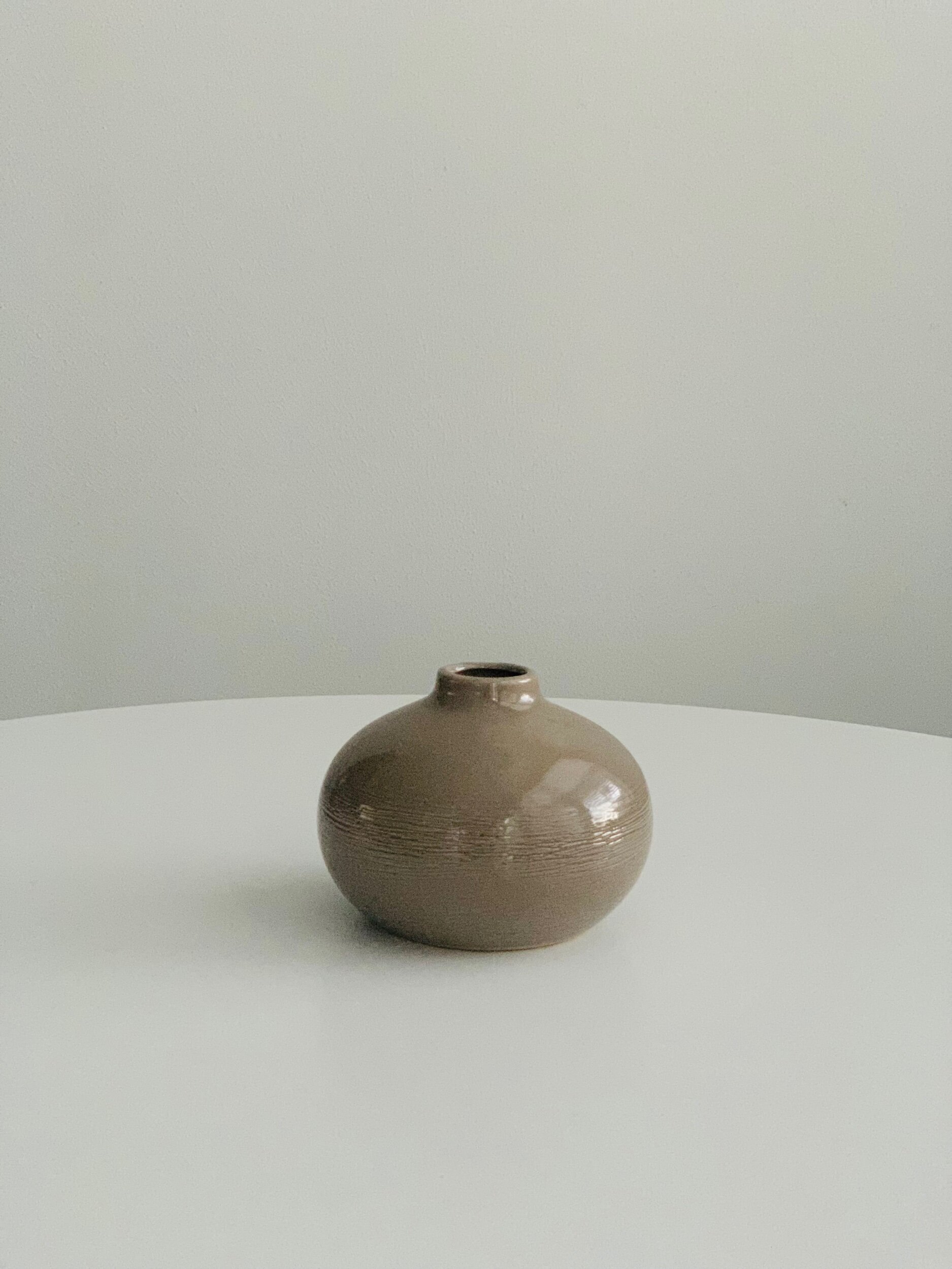 Perfect Tan vase (small)