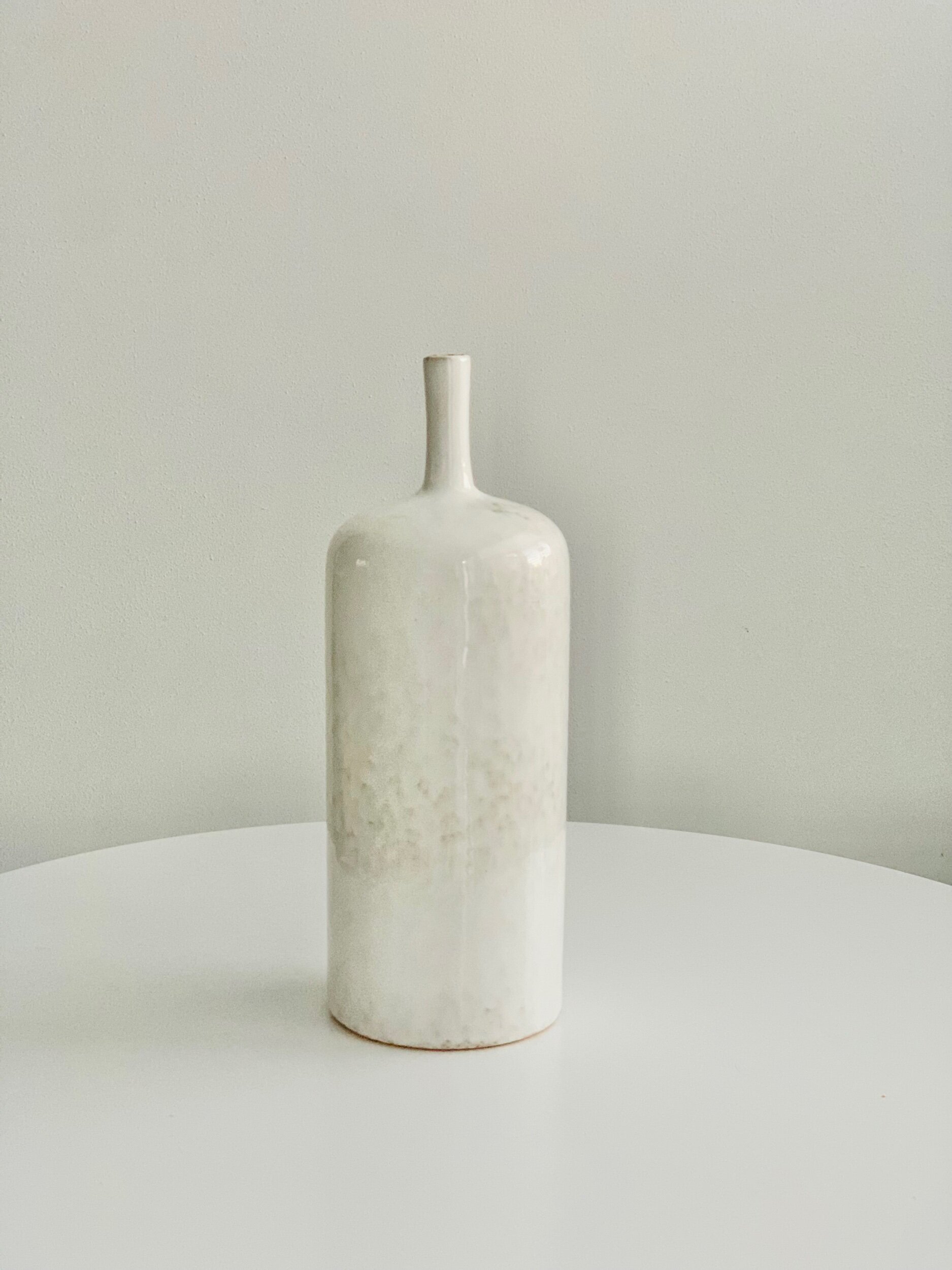 Off White vase (Large)