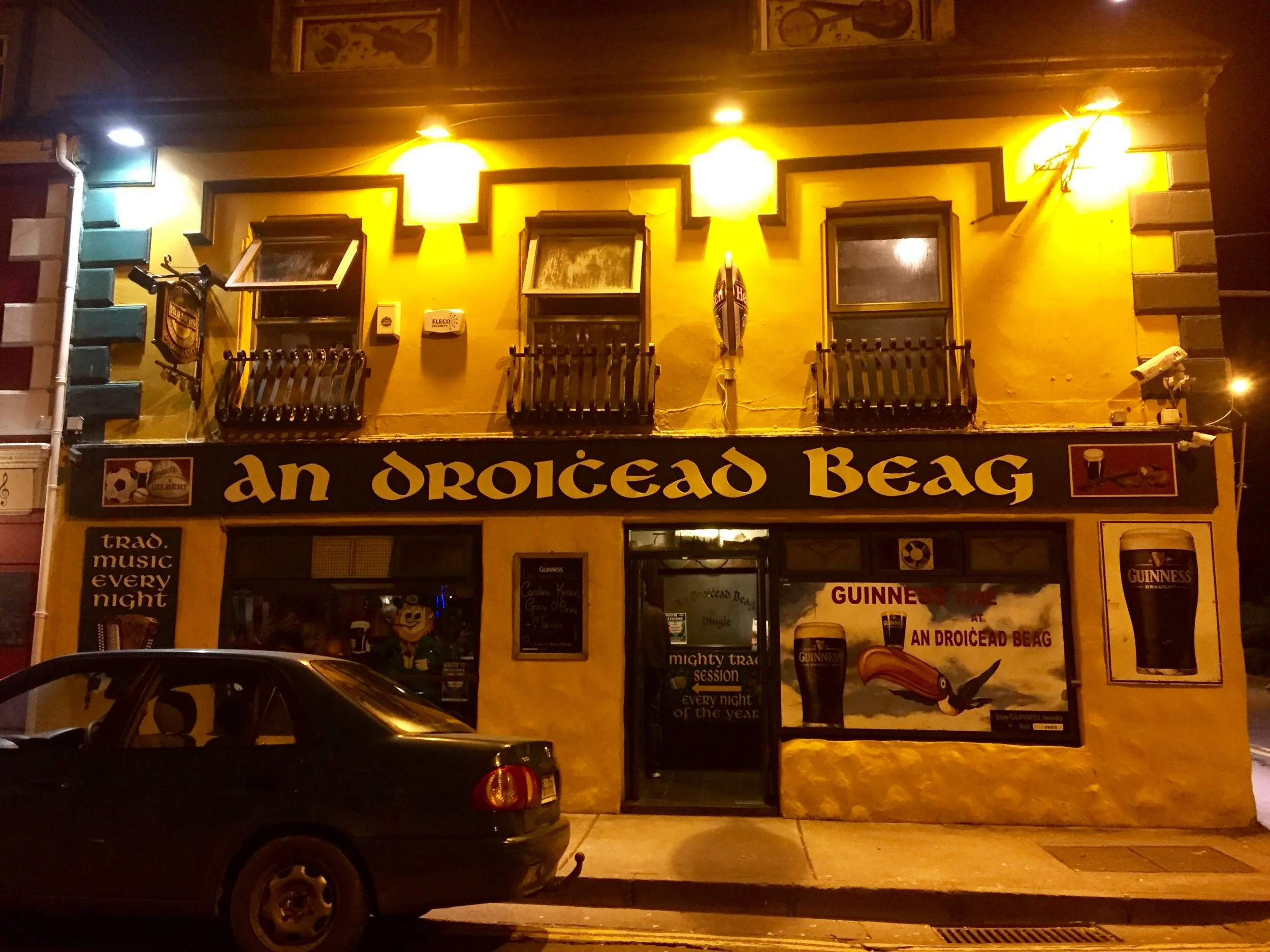 The exterior of An Droichead Beag