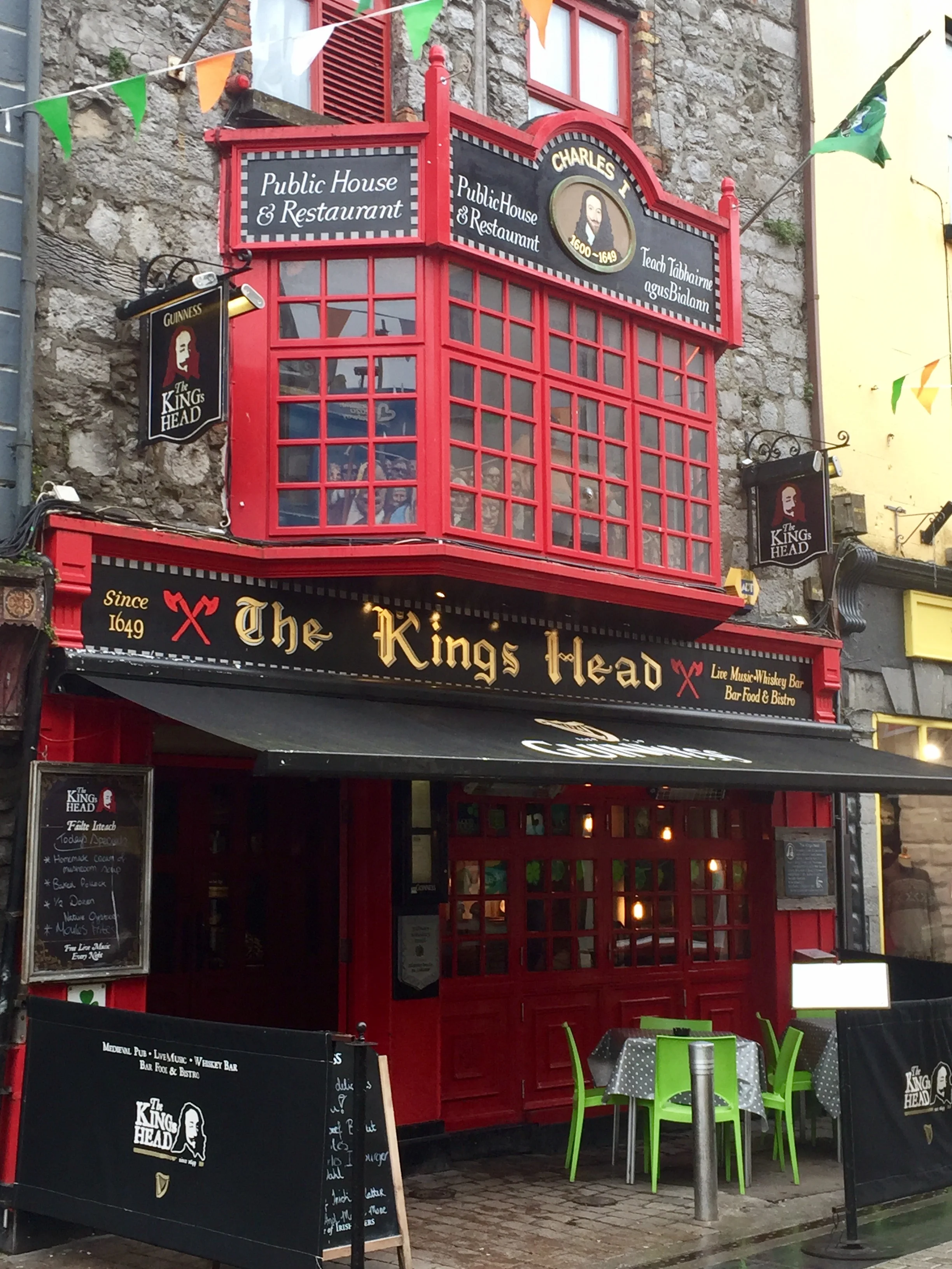 The exterior of the King's Head Tavern 