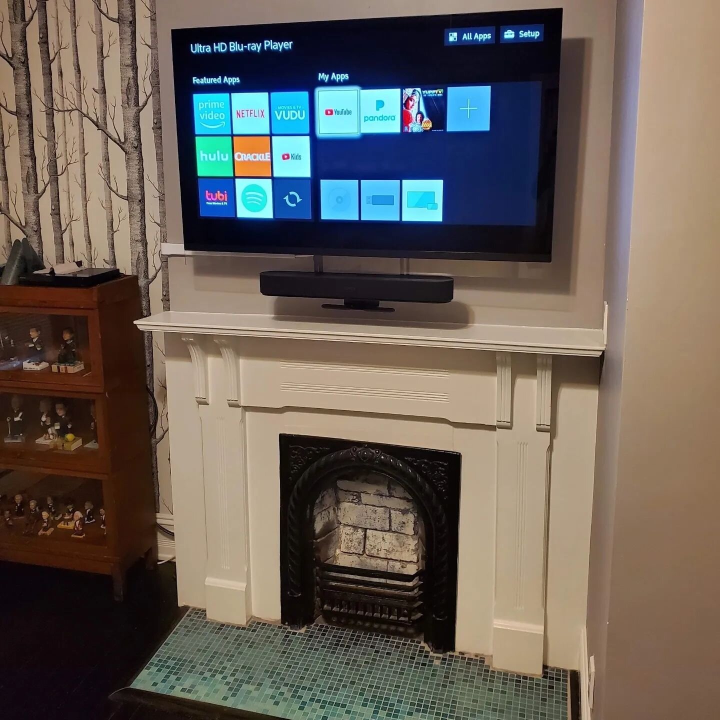 55&quot; @samsungus TV wall mounted with @sonos Beam soundbar system. @mantel_mount adjustable mount lowers TV below the mantle for optimal viewing

#quality #clarity #craftsmanship #jaaudiorva #audiovisual #audio #video #media #construction #firepla