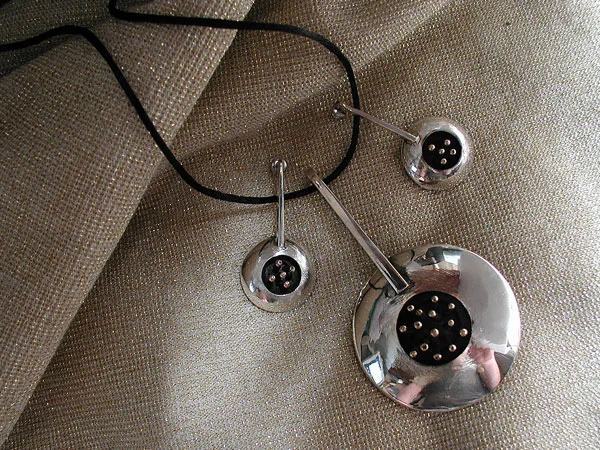 Nails Pod Pendant