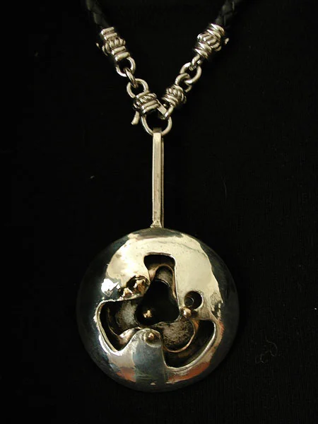 Yellow Gold Pod Pendant