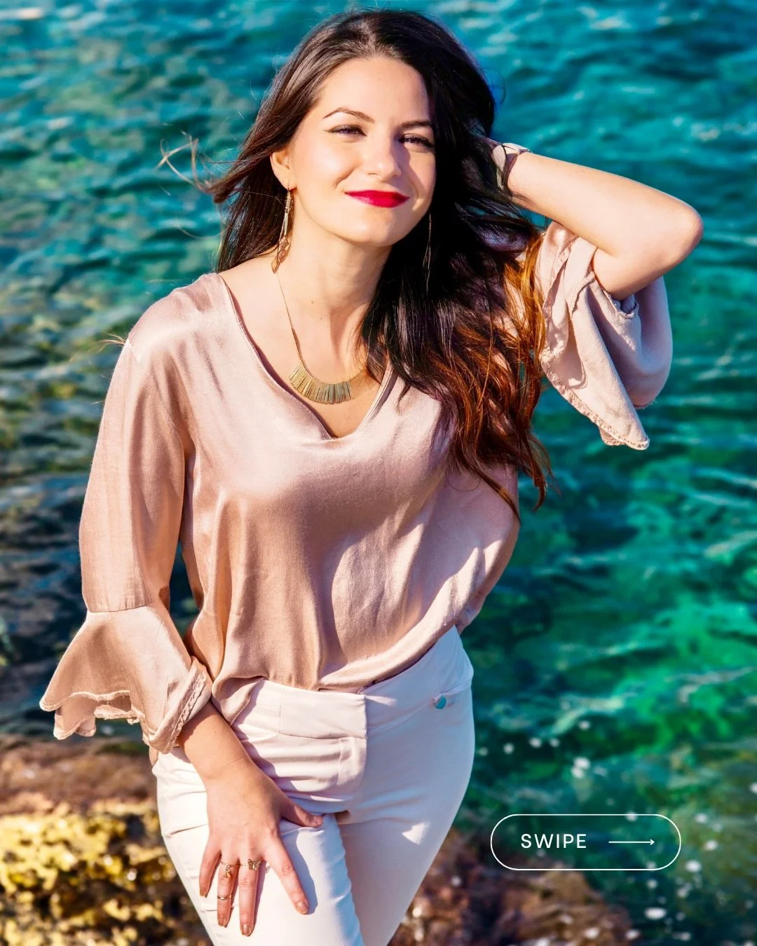 She had everything going for her, but she was stuck.

Engineering degree. MBA. Four international clients working remotely. $4,000 a month coming in.
And she was completely overwhelmed, trying to launch a coaching business and build a brand.

Too man