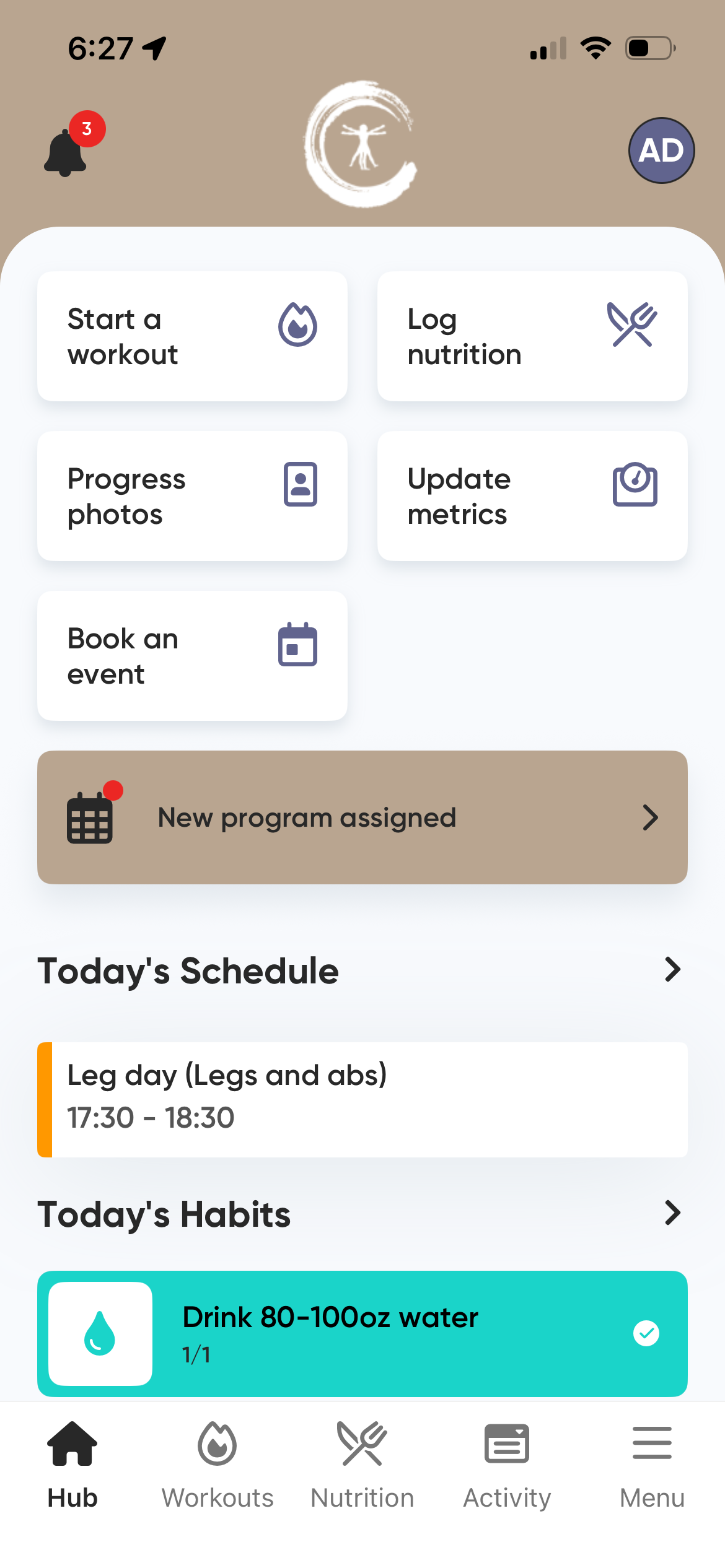Mobile app home screen with options for workouts, nutrition, and activity tracking, showing today's scheduled leg workout and hydration habit.