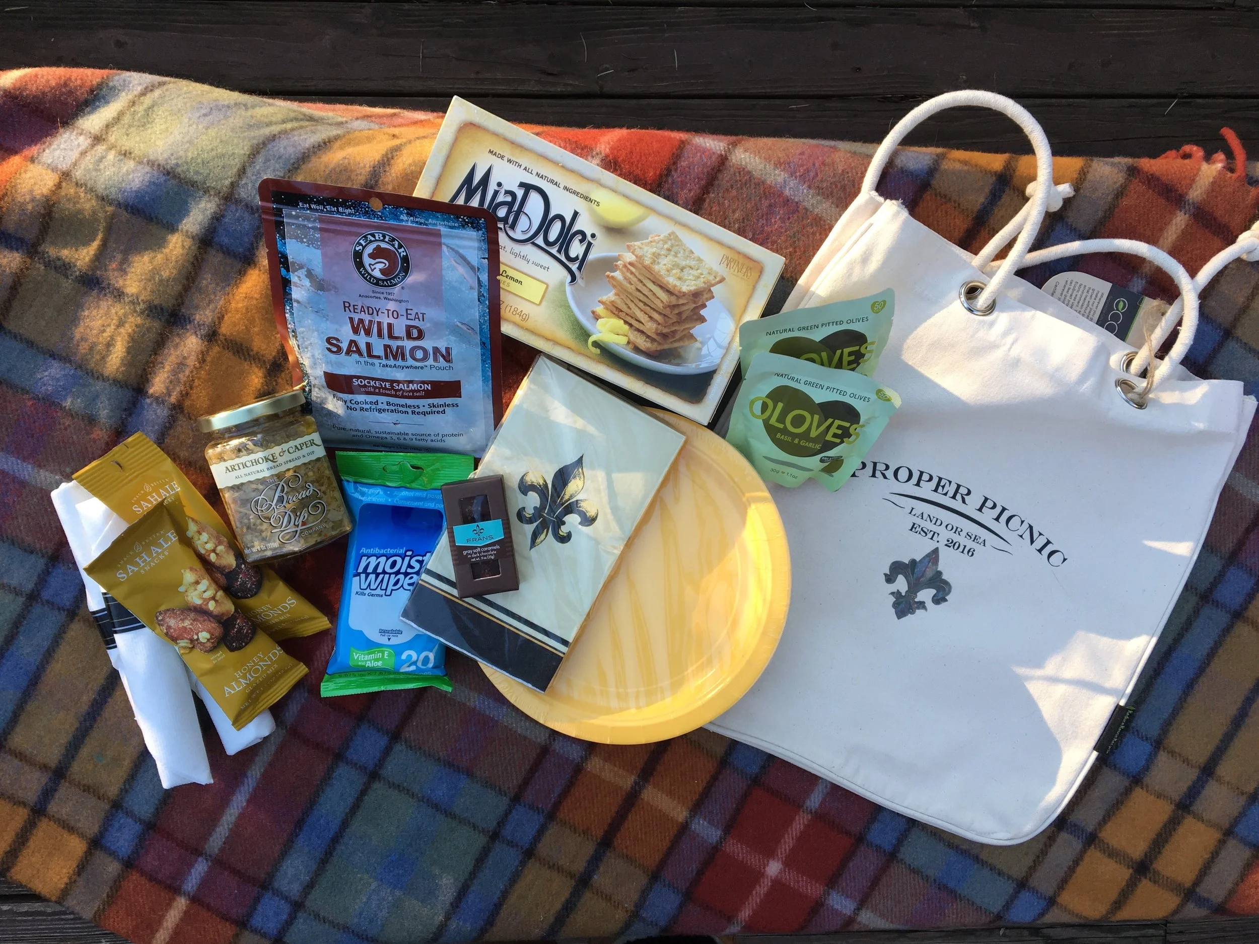 Salmon Pizzaz (Sockeye Salmon w/ Lemon Crackers) Picnic