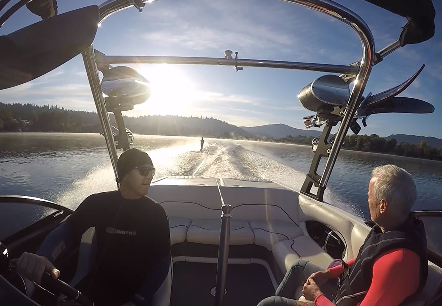 Lake_Sammamish_waterski.jpg