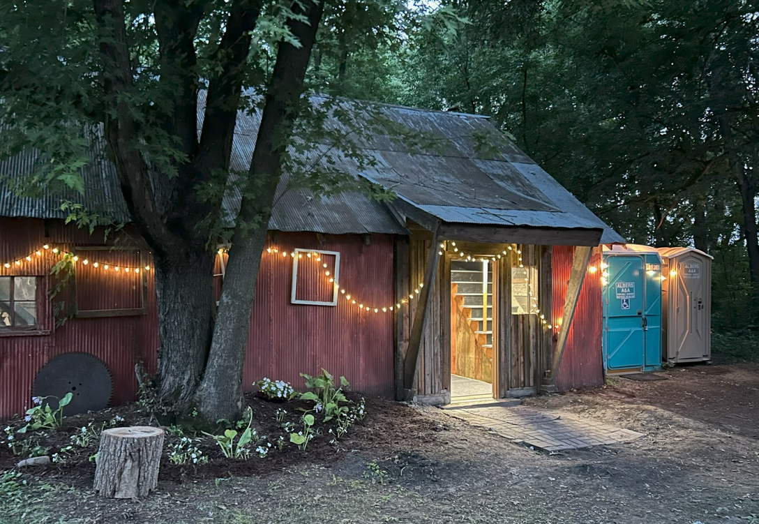 greenroom EXTERIOR with bathrooms.png