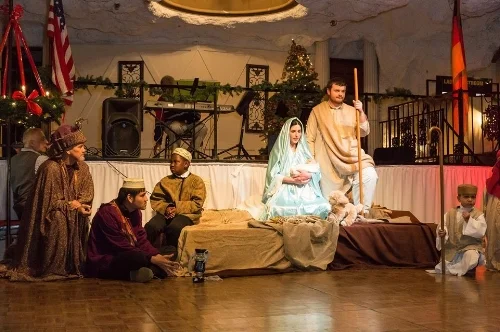 Nativity_holy_family_2016.jpg