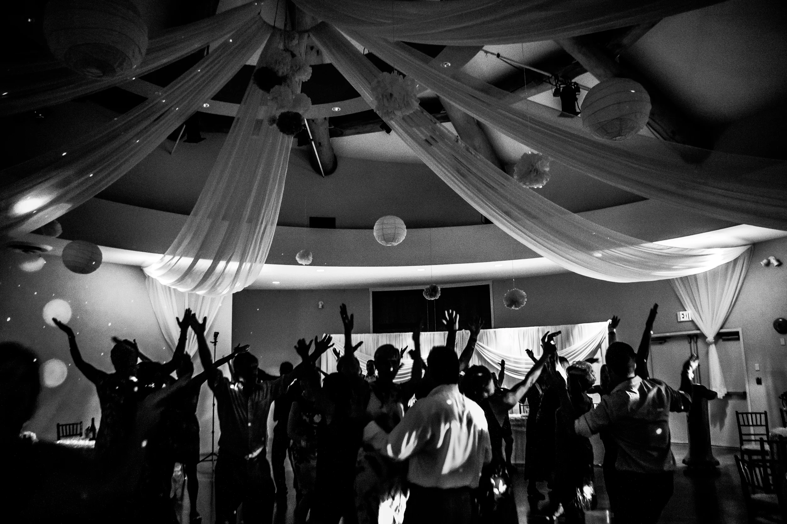 reception-dancing-1.jpg