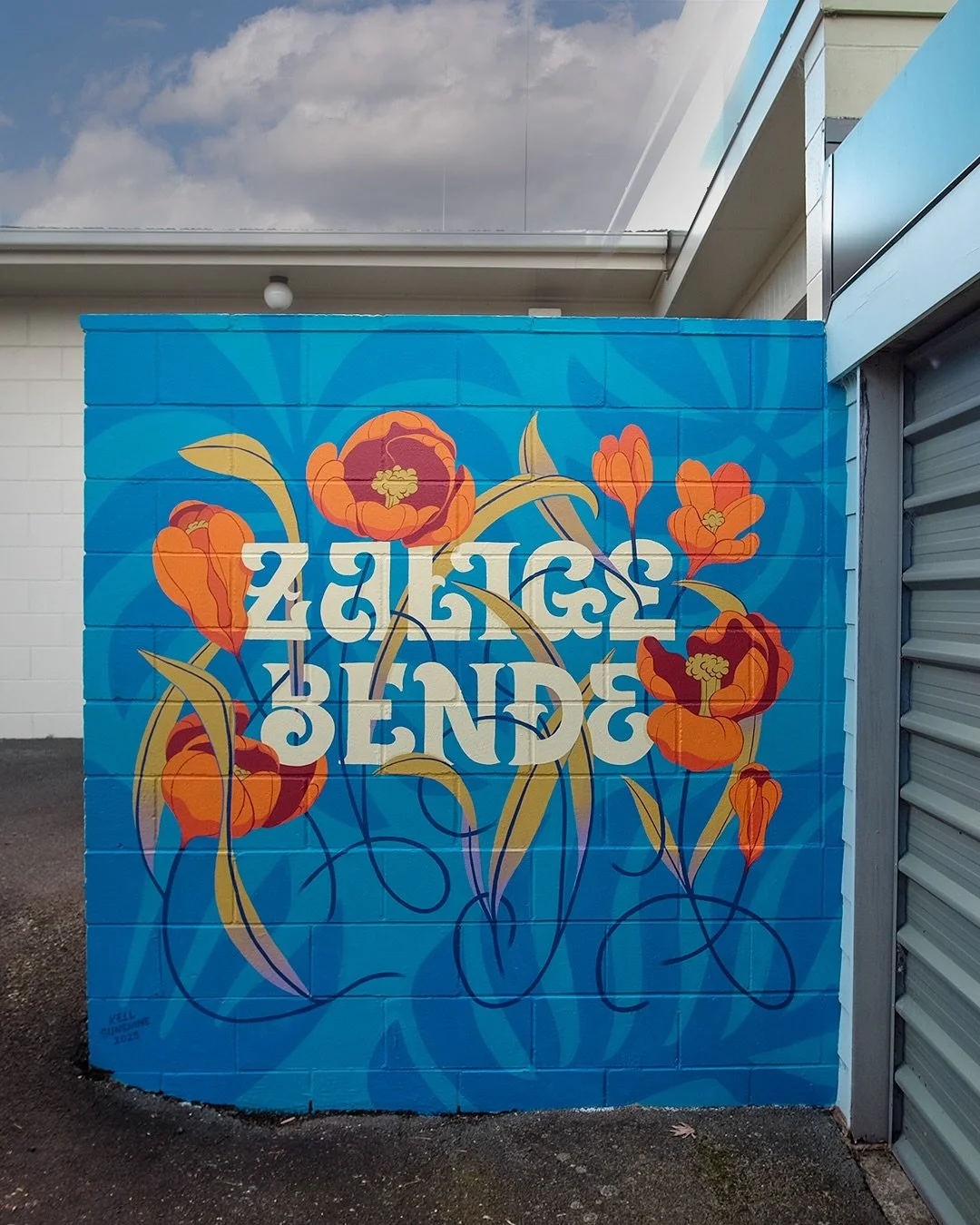 This private residential piece was commissioned to give the view from the kitchen window a major glow-up. 
The phrase is Dutch, and loosely translates in English to ‘Blissful Chaos’ — inspired by this couple’s early years in