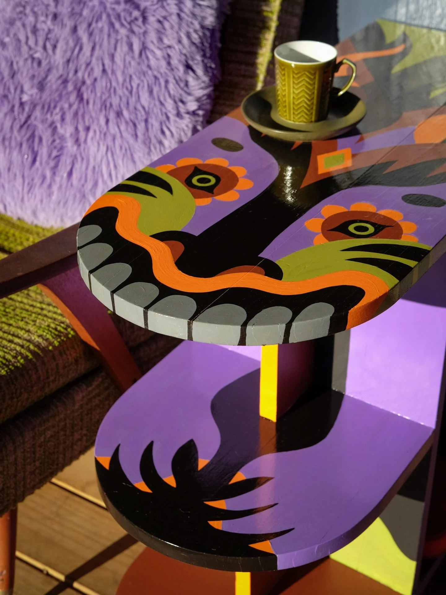 DragonXTiger table. This small piece of furniture was being kicked out of home, found on the side of the road. Now she eats shoes, holds morning coffees, and guards the house against demons. 

#refinishedfurniture #dragon #nzartist #coffeetable #furn