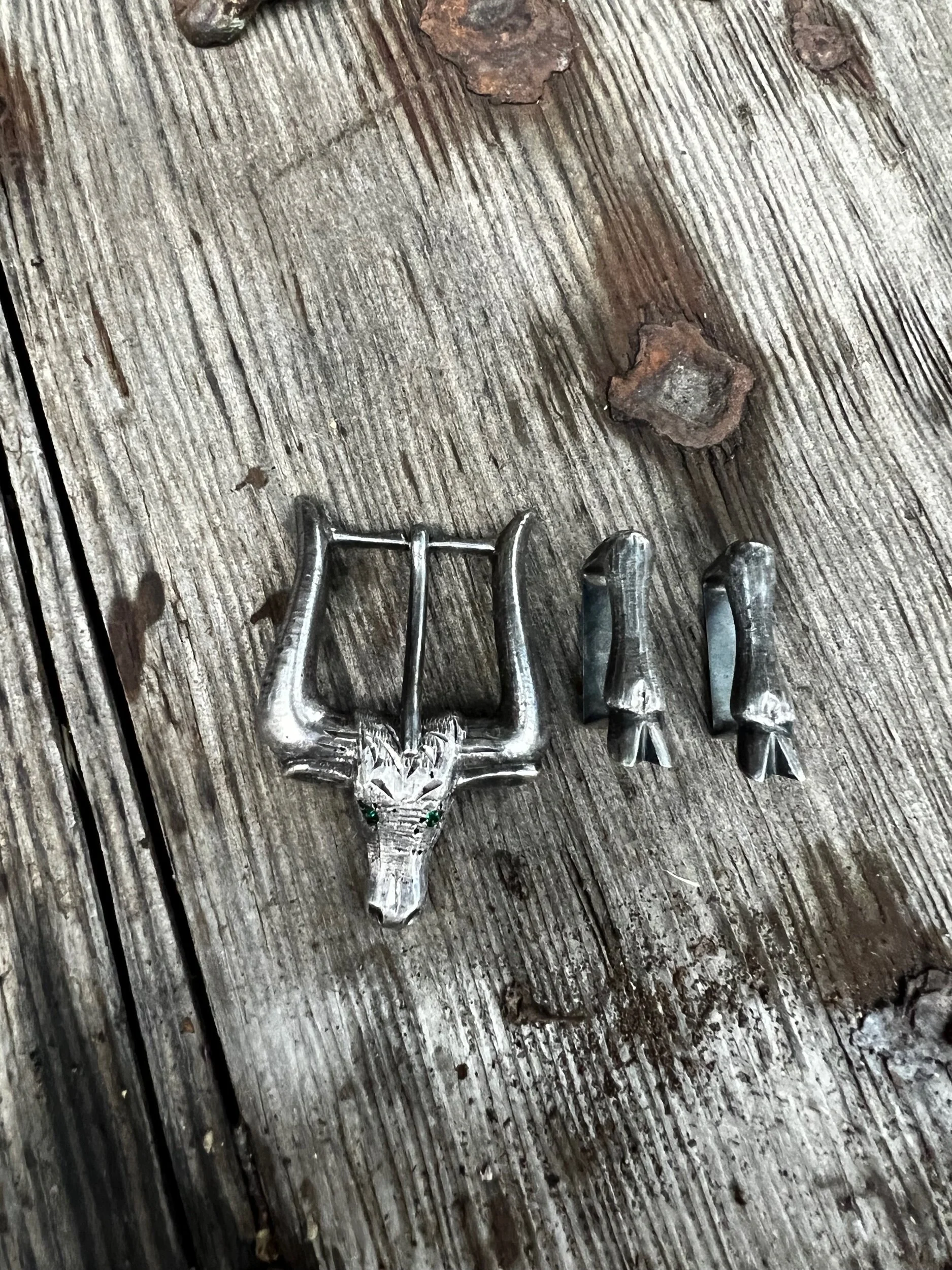 D2555E98-8CC2-4323-95F2-3F64E3C4CFF0