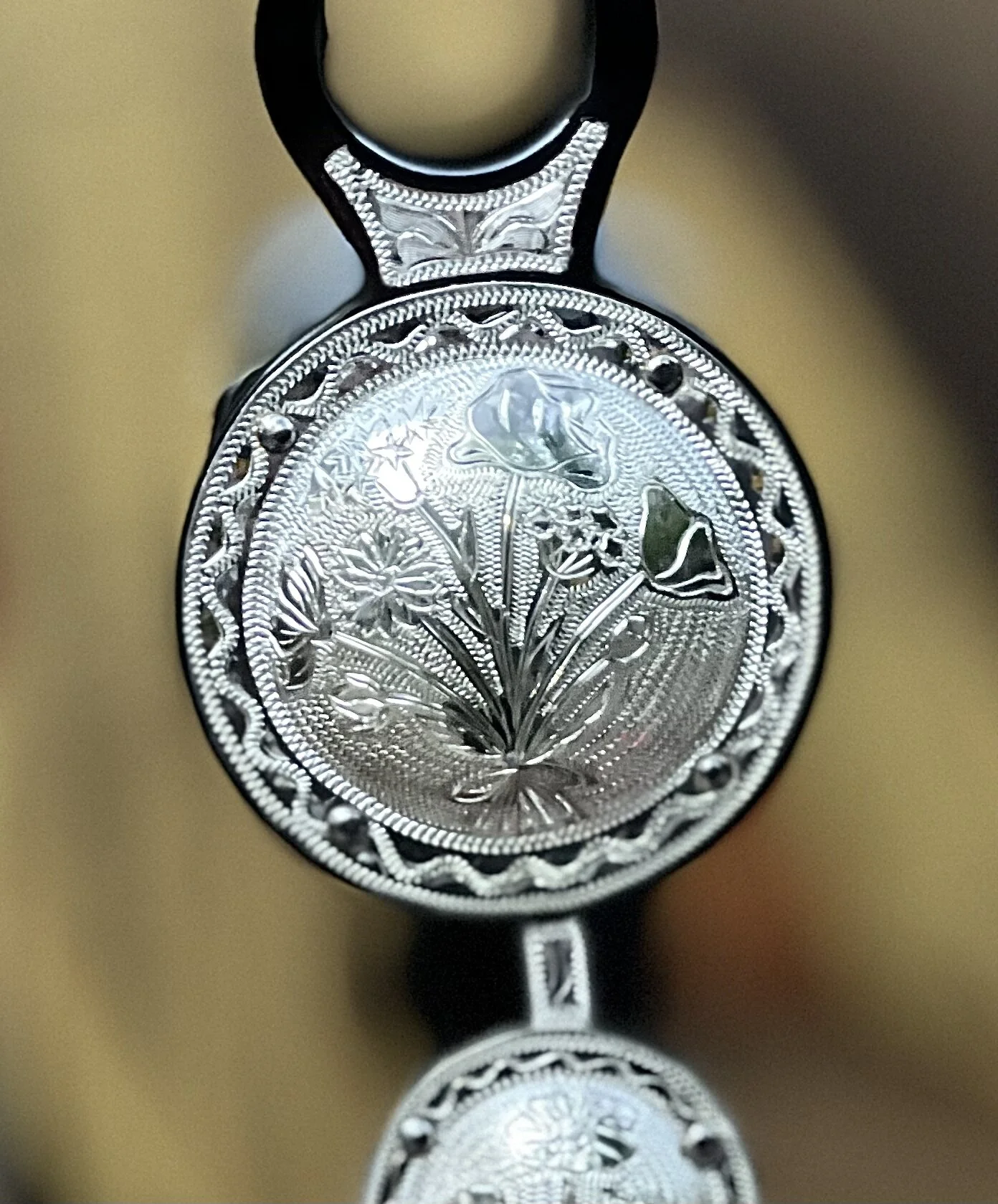 21EF273F-143B-498E-ACEF-7868728E8D49