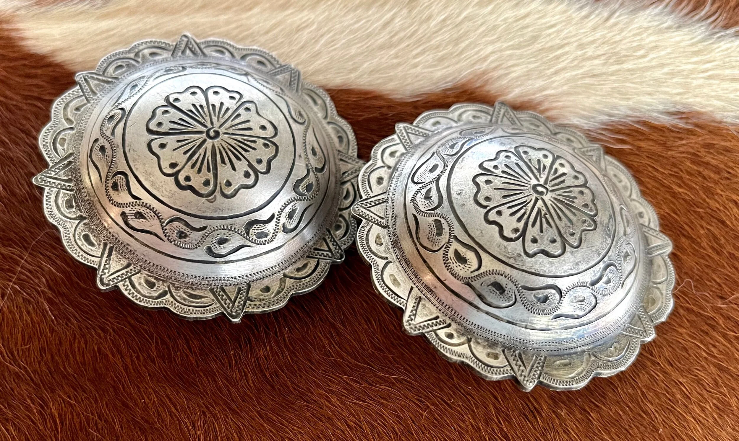 Antique Engraved Set of Large  Western Style Sterling Silver Spur / Bridle Conchos Cactus Blossom Design