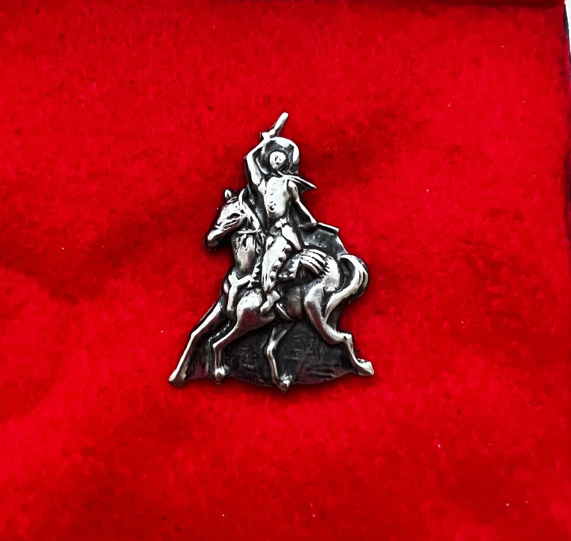 D9F92EA1-4424-4E80-97AB-3B7B68FC5191