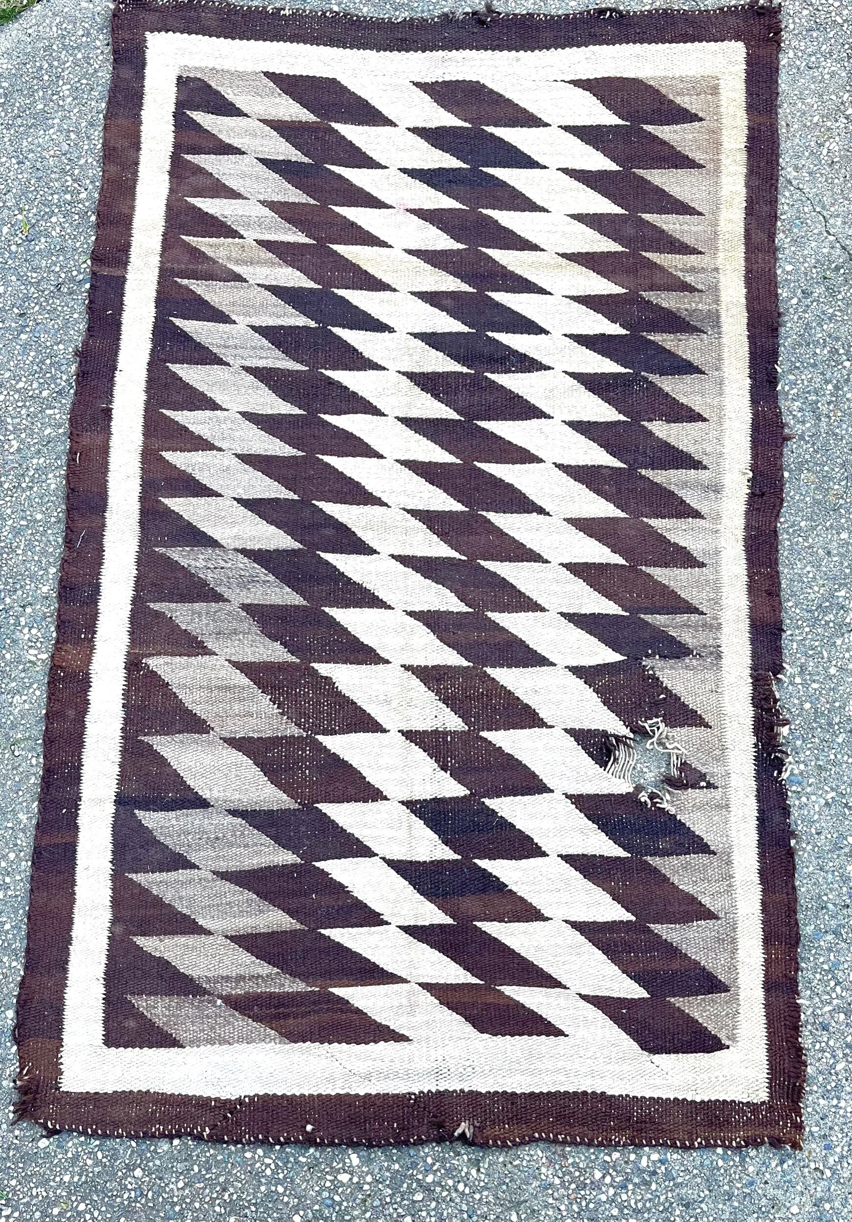 DD803845-E278-400D-8BD7-71276EC4B98D