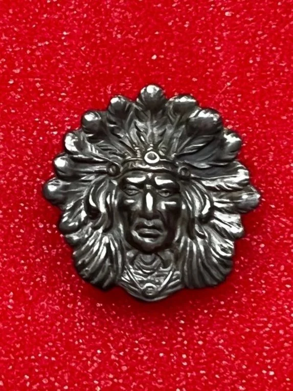 Antique sterling silver Indian chief with war bonnet hat pin