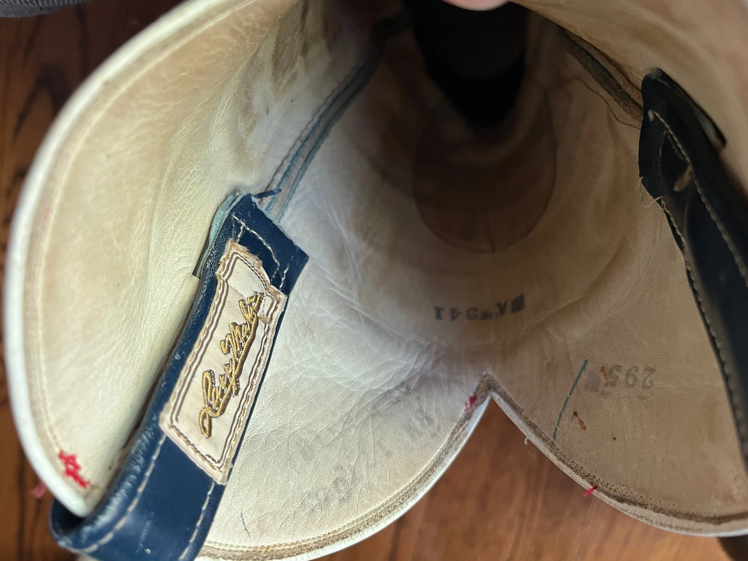 E25EB293-3F57-464B-93ED-A22218D351A5