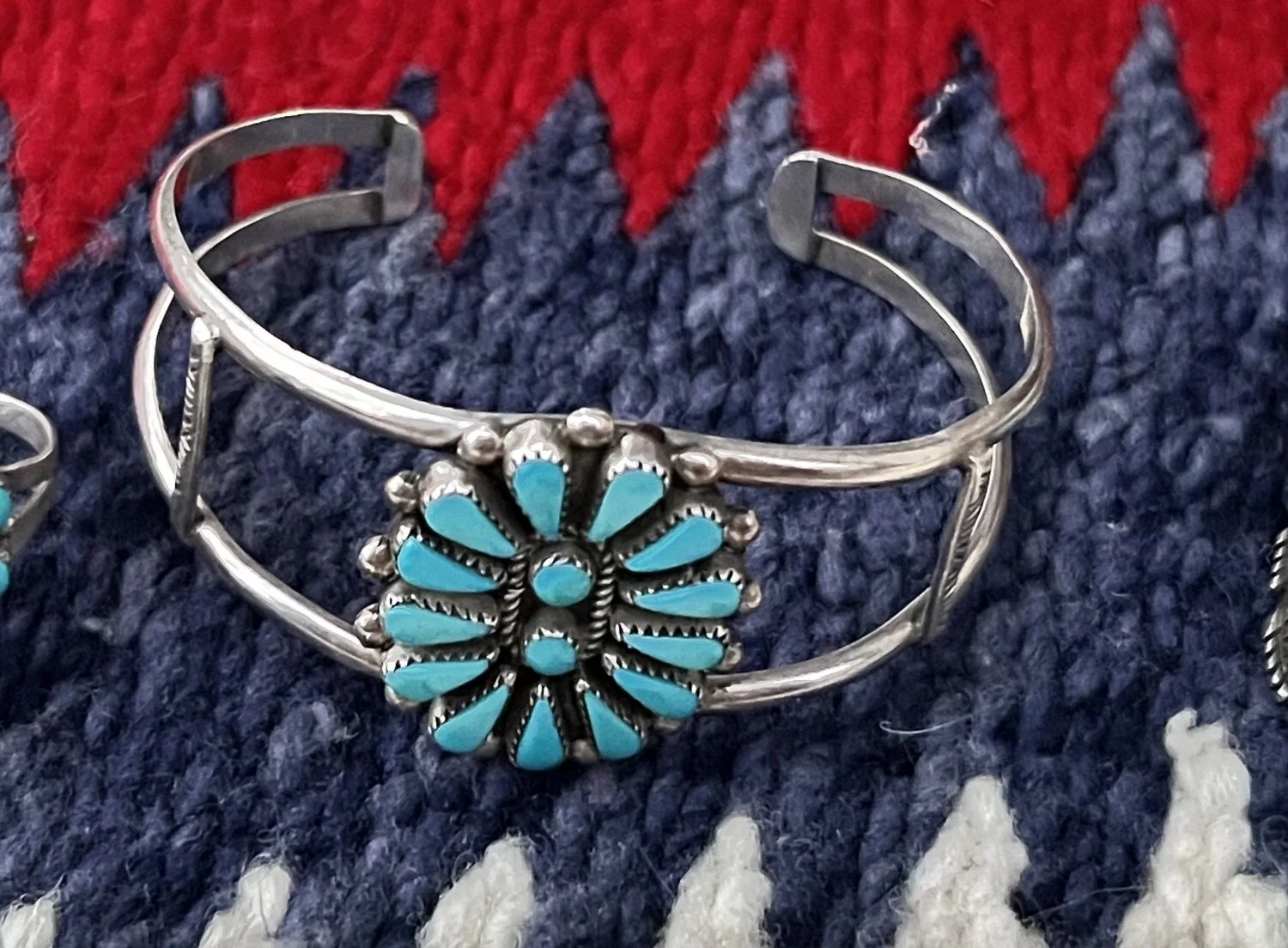 A2E9F1AF-9E06-450E-A9E7-9C62D4088240