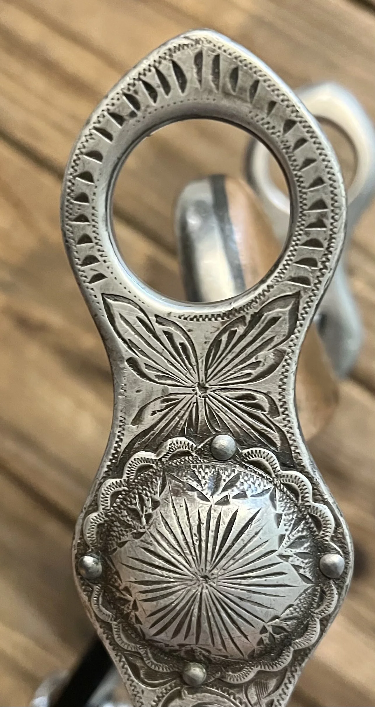 DDD92B36-D1D1-4F66-B2A4-5B6C570012E5