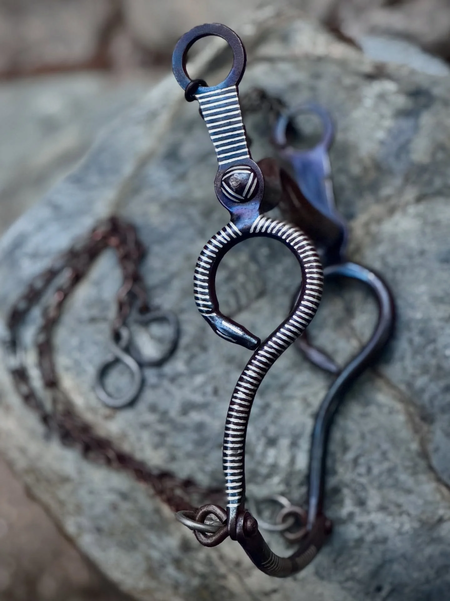 **Beautiful Antique Mexican Silver Snake Bit &ldquo;freno charro&rdquo; **

Available here:  https://theoldspanishtrading.com/bits/snake-bit

Fabulous antique Mexican snake bit sterling silver inlay and original rein chains and curb chain.  In near p