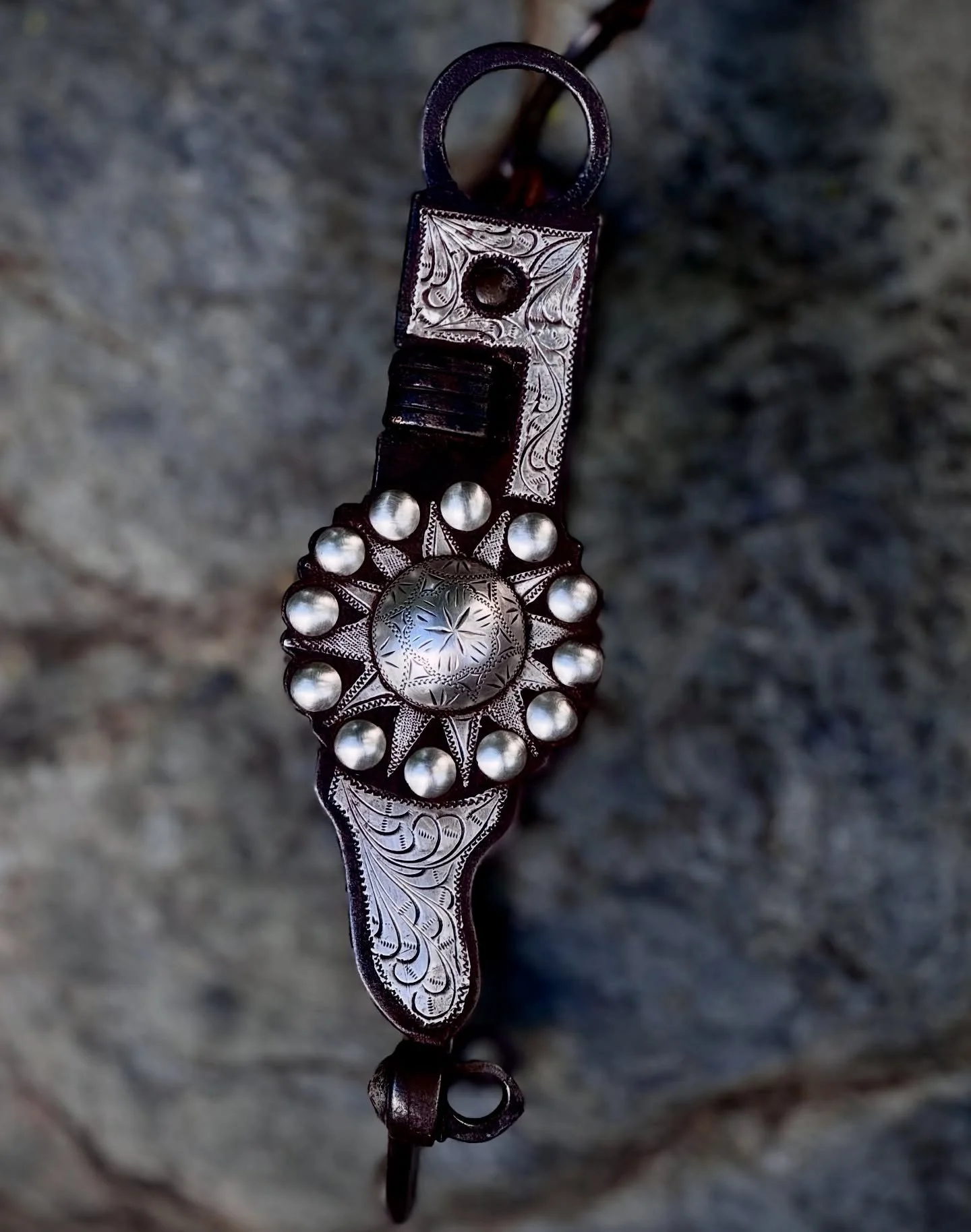 **Antique California spade bit by Hernandez with sterling silver sunbursts**

Available for purchase here:  https://theoldspanishtrading.com/bits/nercdi3ozf5ydtsz347qu7az6tvj6b

A wonderful example of a traditional California spade bit.&nbsp; This on