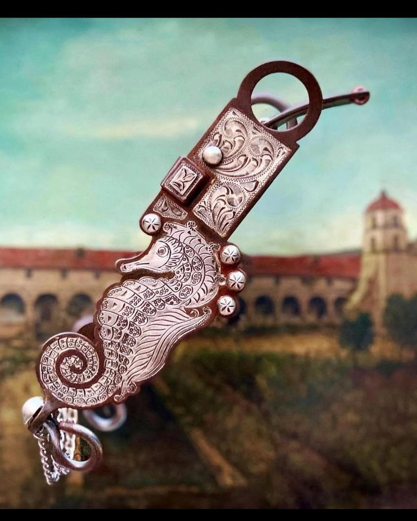 EL CABALLO DEL MAR seahorse bit is a one of a kind bit handmade with sterling silver inlaid cheeks in a classic California coastal pattern. I designed the seahorse to be built on a profile of a Santa Barbara cheek bit so you get the balance of a clas