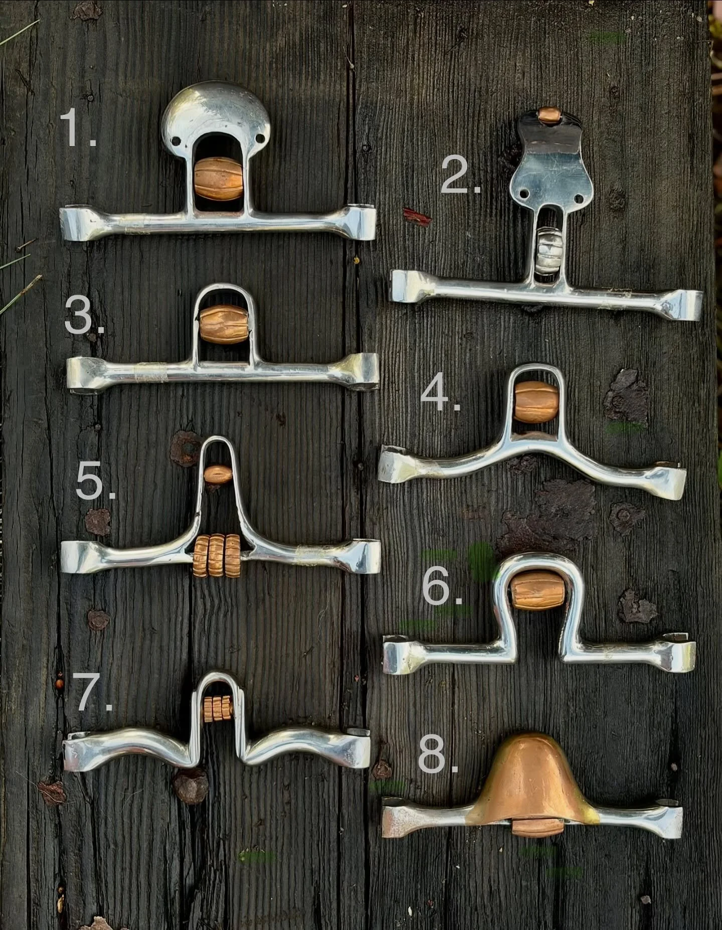 ✨✨Bridle bit mouthpieces! ✨✨
Available here for purchase:  https://theoldspanishtrading.com/bits/mouthpieces

New and never used. These handmade mouthpieces have been meticulously stored for the last 40 years and are from a 1970s archival collection 