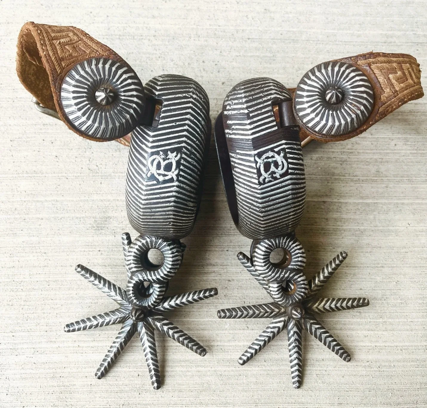 ✨ Circa 1900 Large Pair of Double Mounted Silver Mexican Spurs ✨
Available for purchase here: https://theoldspanishtrading.com/spurs/g82c580mob1m8j28lp73g16tvoxjag

Nice early set of massive and heavy Charro style Mexican spurs. Hand forged iron cons