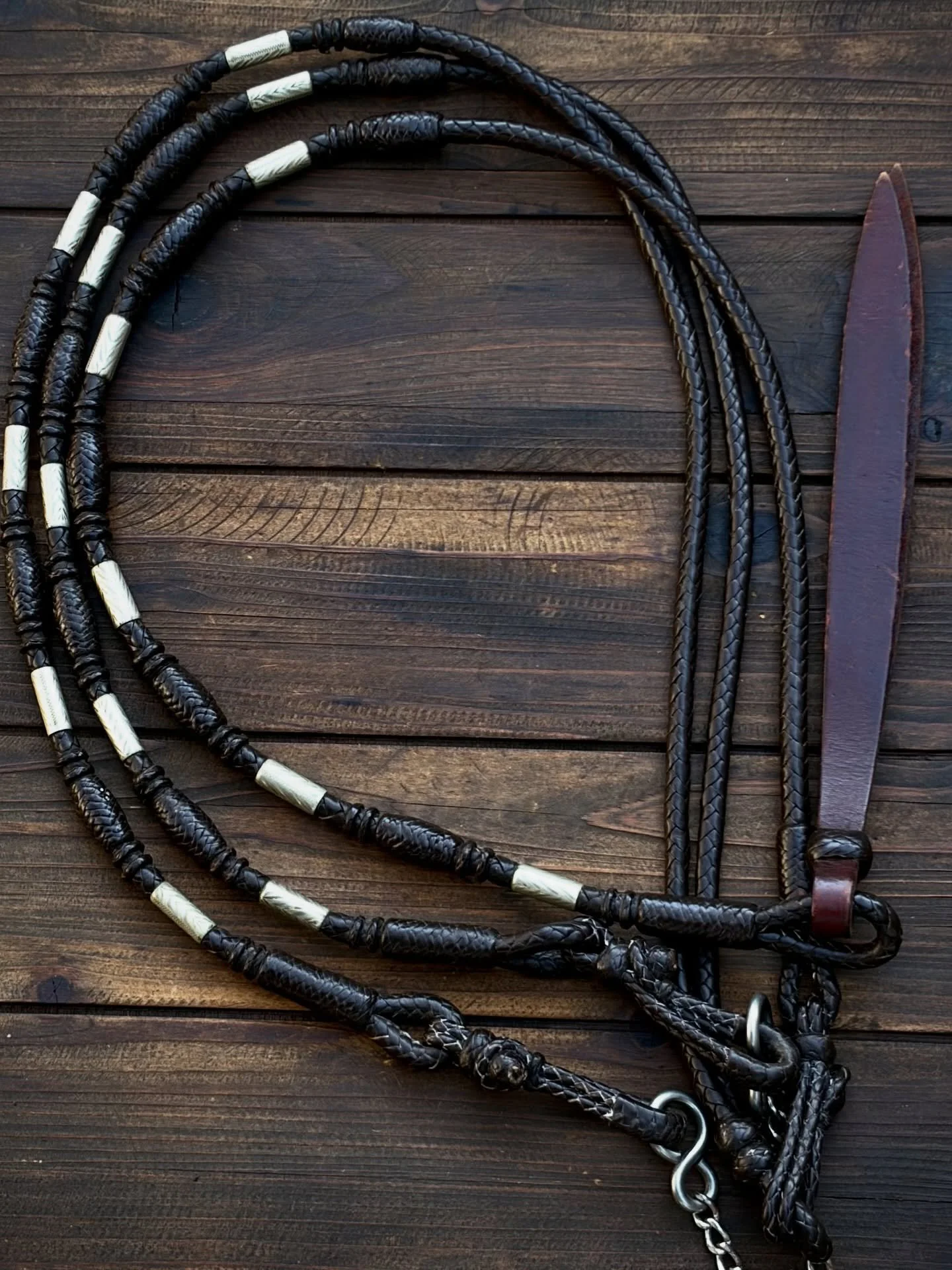 ✨Vintage braided leather romal reins with silver ferrules✨
Available on my site here: https://theoldspanishtrading.com/rawhide-and-leather/7zsbhurq1okngx0glffq3wudzfzlev

Offered is a superb set of vintage braided leather romal reins in soft and supp