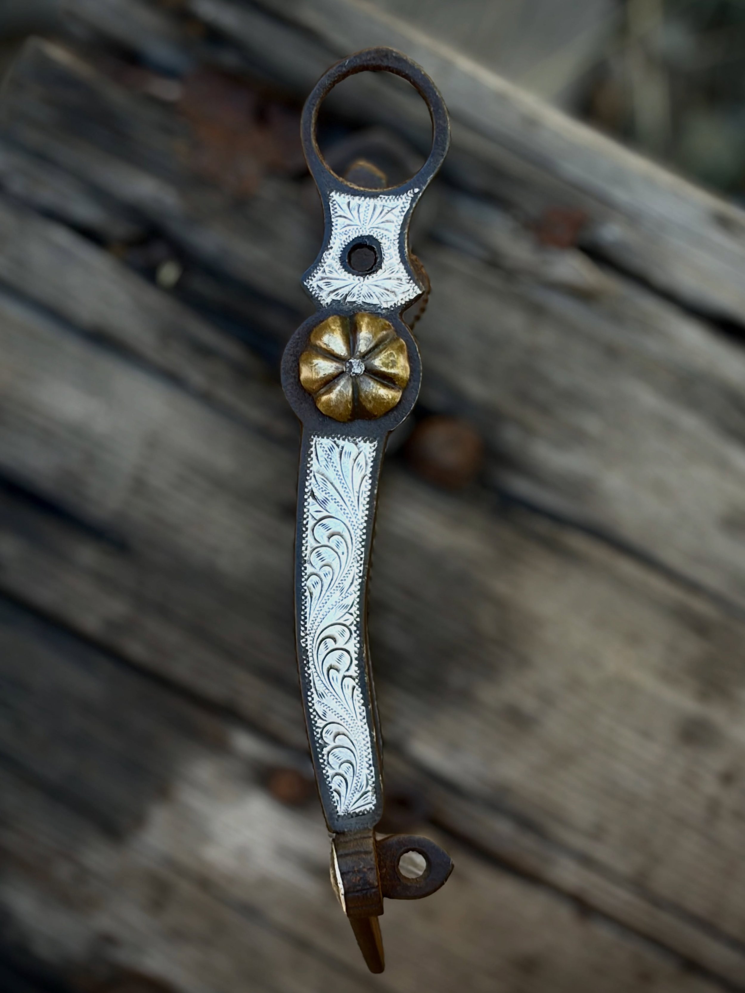 ✨ Antique silver inlaid California bridle bit by Hernandez ✨
Available for purchase here: https://theoldspanishtrading.com/bits/ca-hernandez 

Here is the cutest slim California cheek bit that I&rsquo;ve ever seen, made circa 1910s.  It&rsquo;s in wo