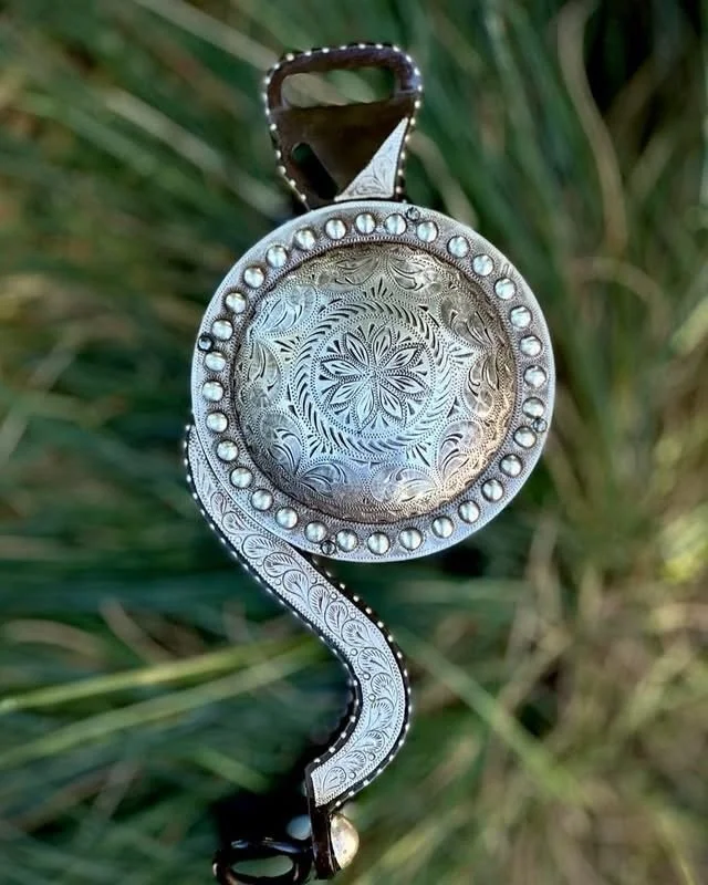 **🎄🎅🏼 Spots for Christmas orders for custom bits and spurs will close next week so please don&rsquo;t wait if you&rsquo;d like to get your order in for guaranteed Christmas delivery!** 🎅🏼🎄

Extra Large Big Concho Silver S-shank bit
I received a