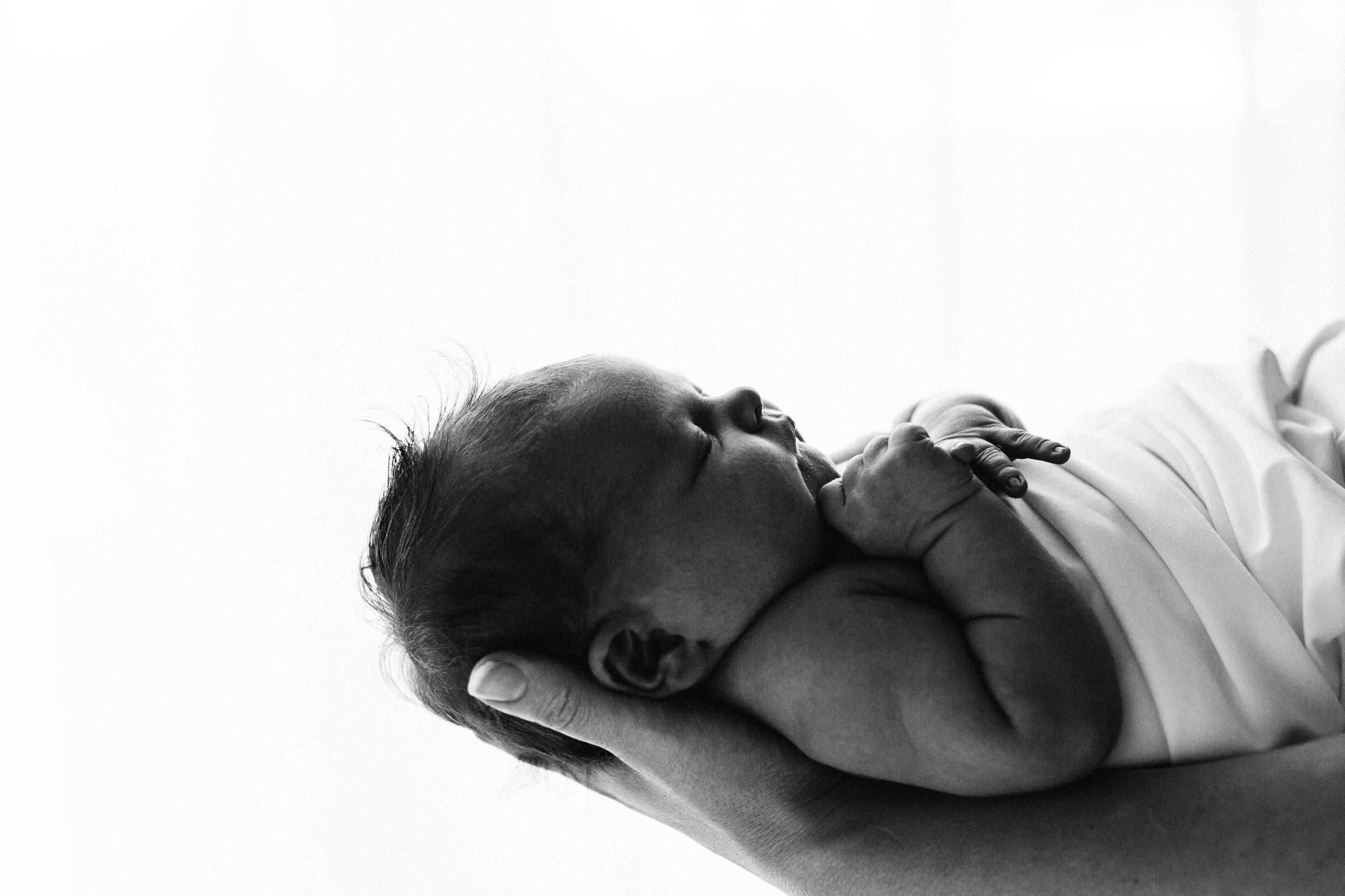 www.emilyobrienphotography.net-lucynewborn-15.jpg