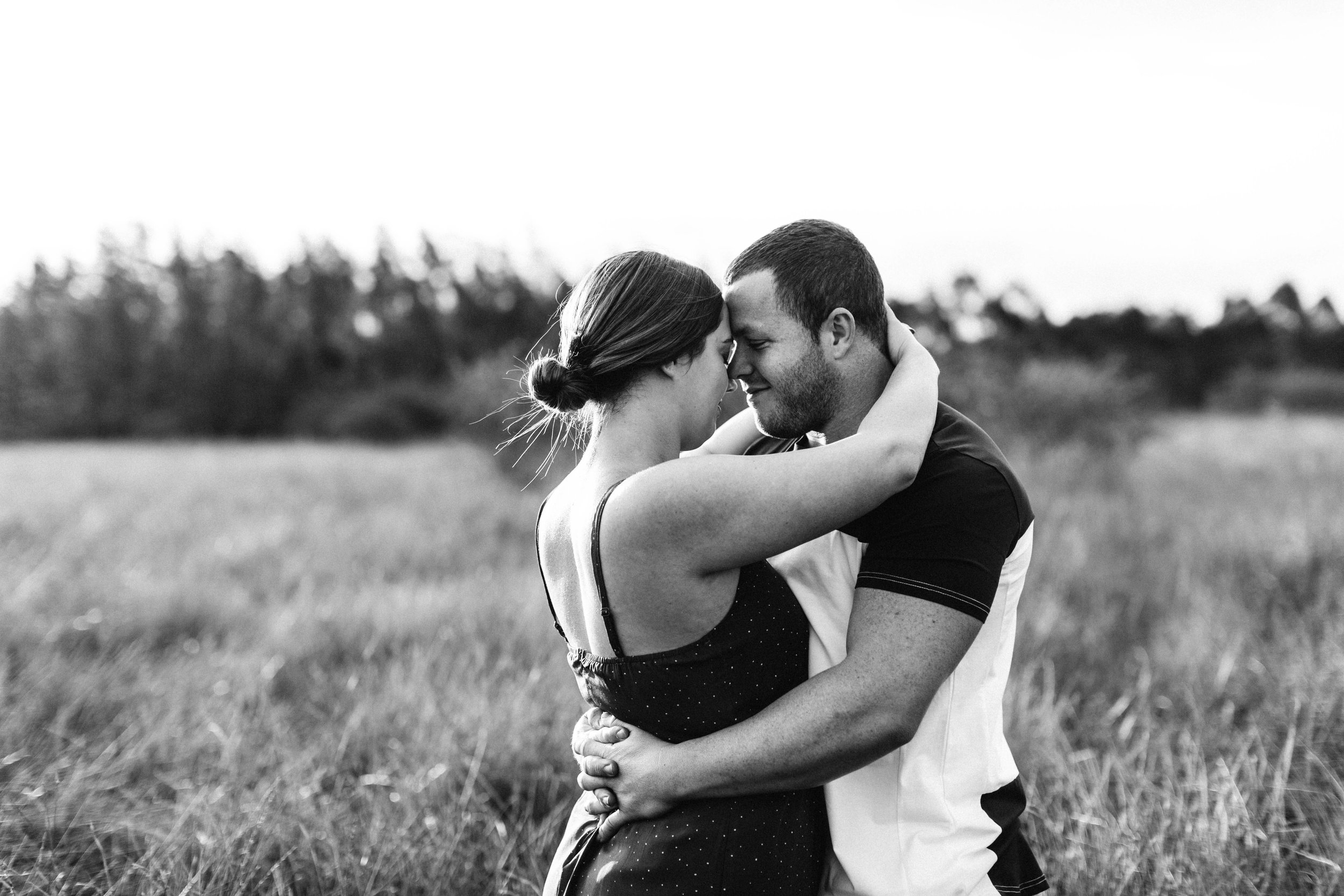 camden-engagement-session-bicentennial-park-www.emilyobrienphotography.net-13.jpg