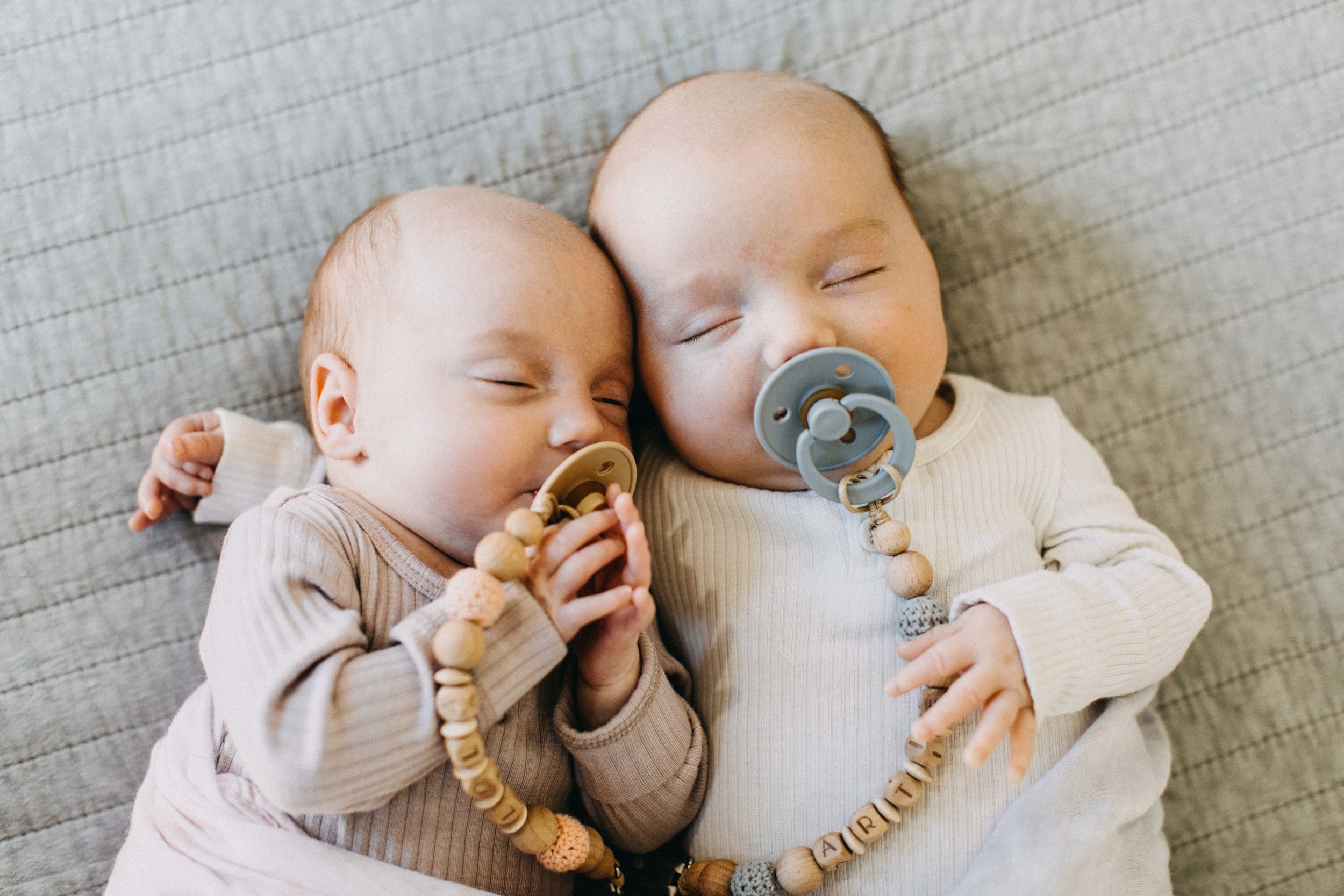 twin-newborn-photography-camden-macarthur-51.jpg